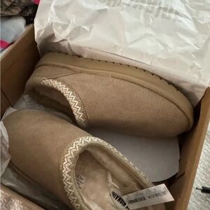 Cushionaire keto cozy slipper